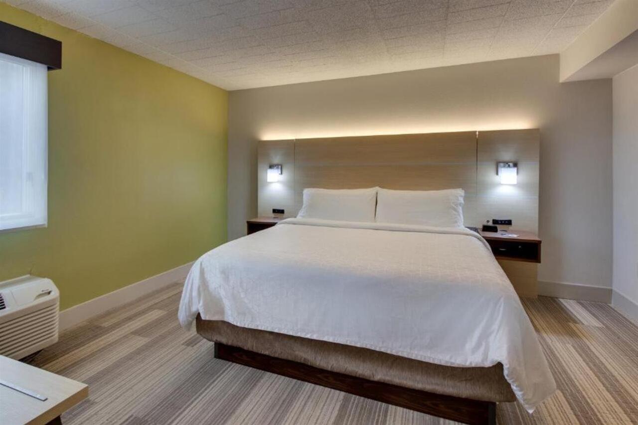 Holiday Inn Express Pittston - Scranton Airport By Ihg Bagian luar foto
