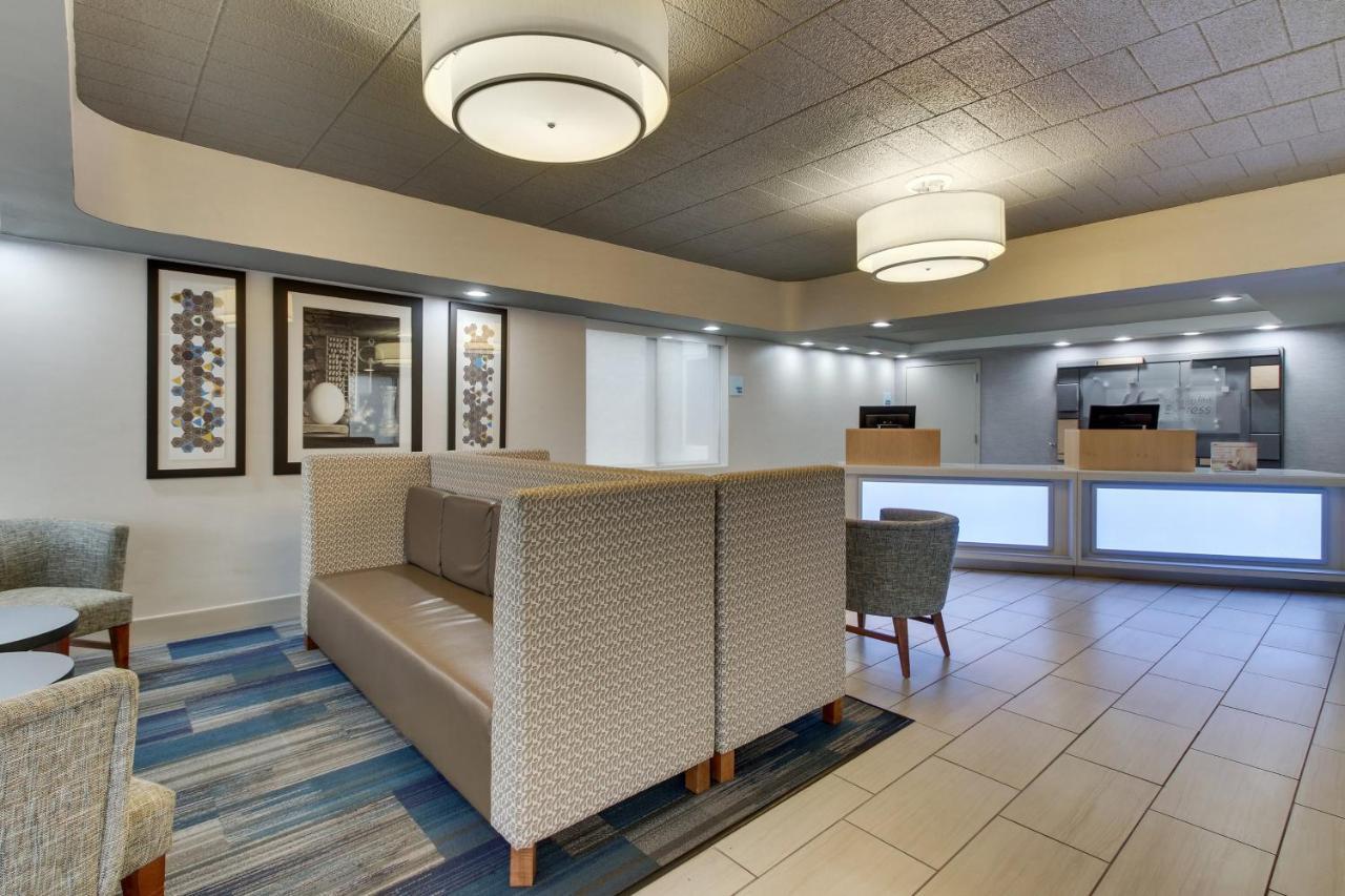 Holiday Inn Express Pittston - Scranton Airport By Ihg Bagian luar foto